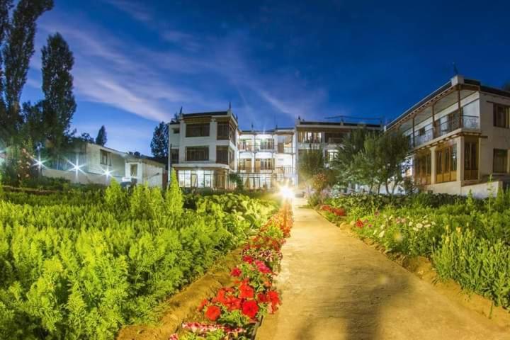Hotel Jigmet, Leh Kültér fotó